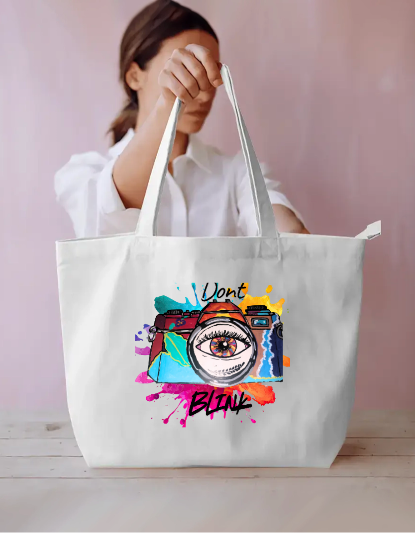 Don't blink bag Everyday Large Tote Bag by @miralynadoraartworks