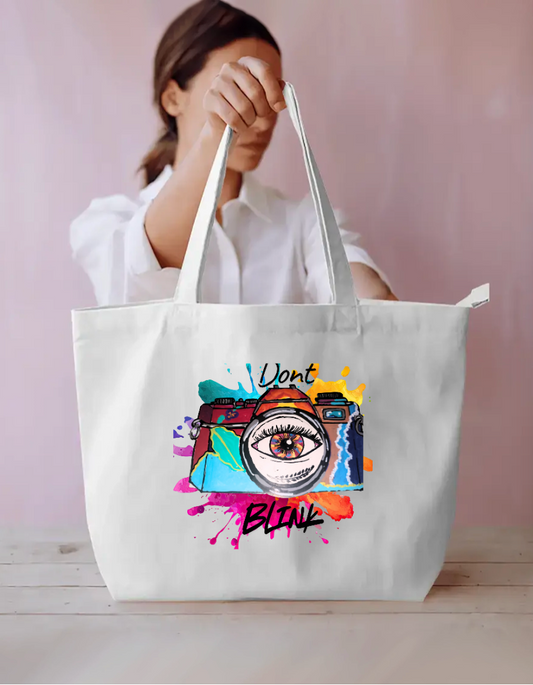 Don't blink bag Everyday Large Tote Bag by @miralynadoraartworks