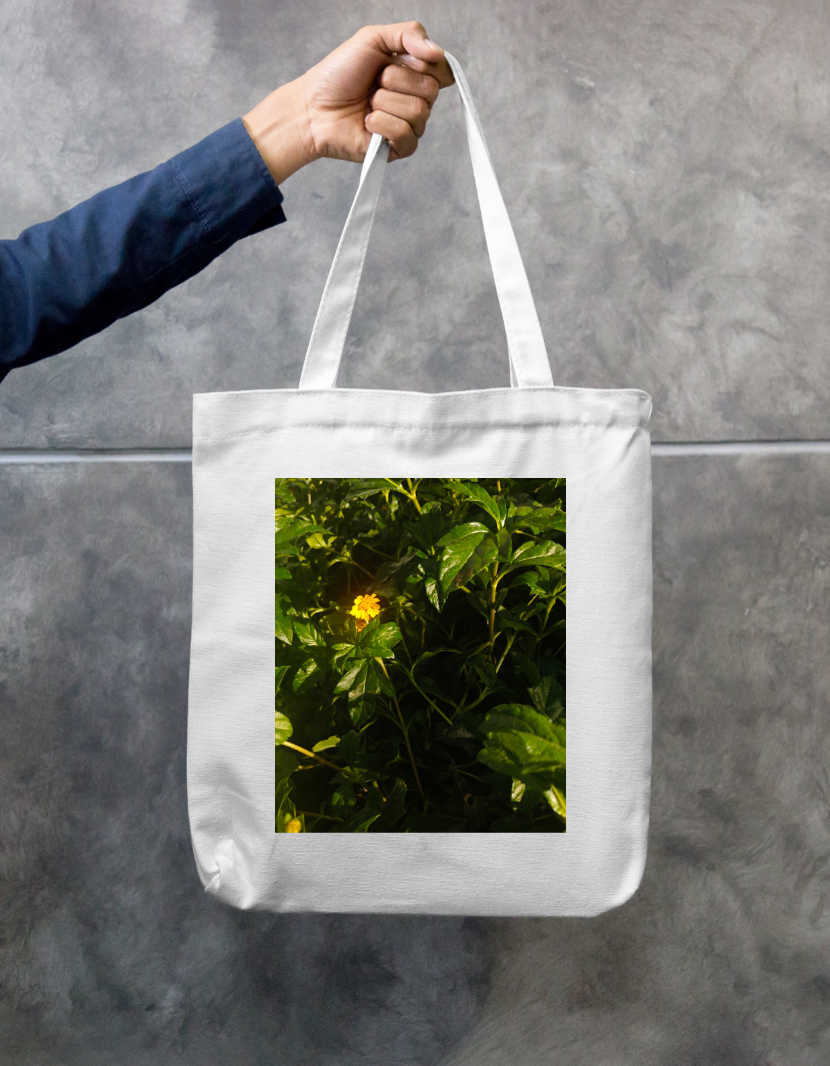 Blooming daisy Zipper Tote Bag by @Barefoot_thoughts_in_pixels